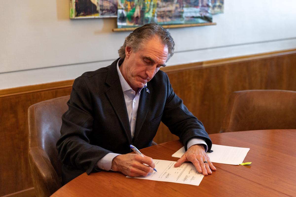 Governor Burgum signing HB 1183